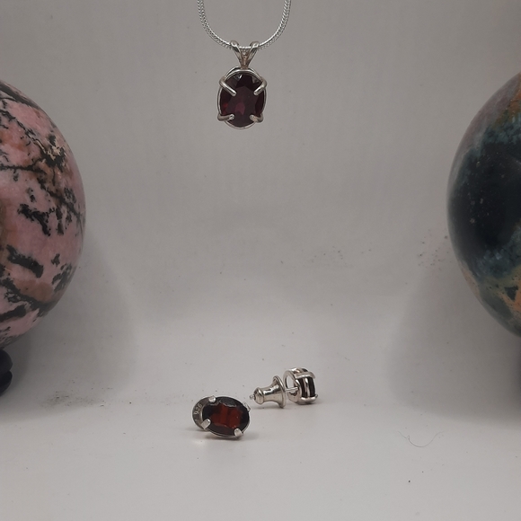 Sterling Silver Garnet Necklace and Earrings - Picture 1 of 3